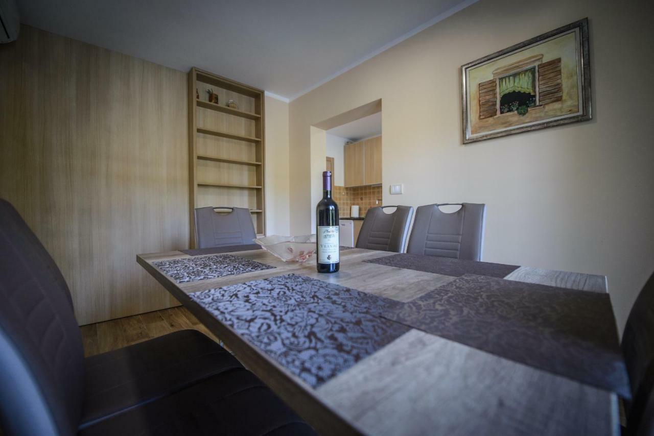 Apartment Vrutak Kotor Exteriér fotografie